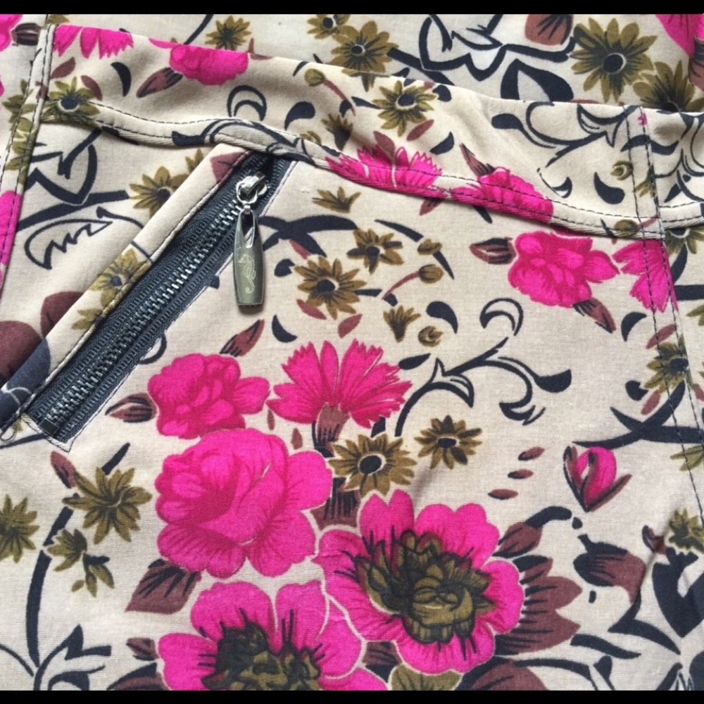 COCO + CARMEN Khaki Rose Print L/XL Leggings NWT - Picture 4 of 7